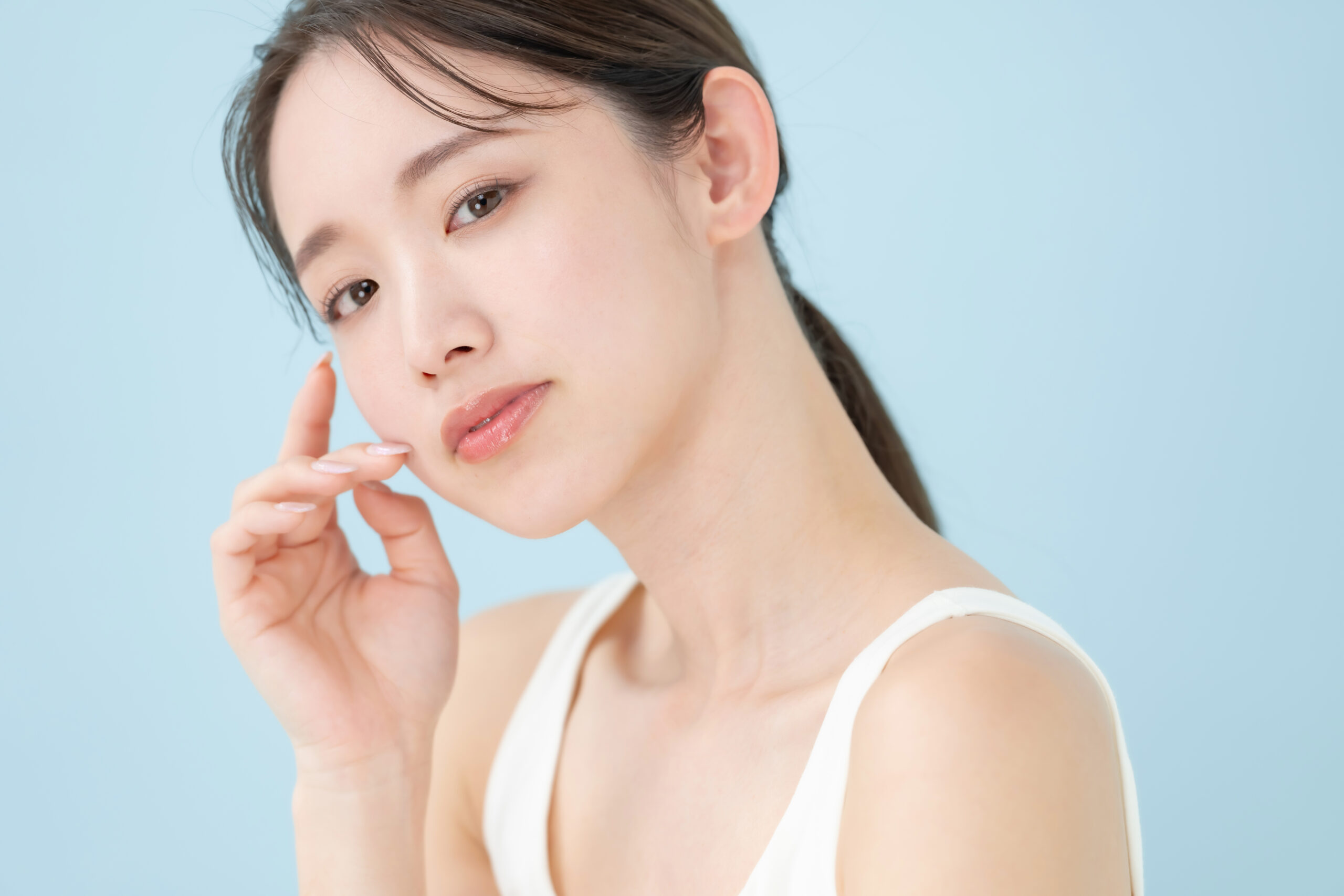 脱脂のみで後悔しないために——クマ取りで"脂肪を取るだけ"が最適かどうか、形成外科専門医が判断基準を解説