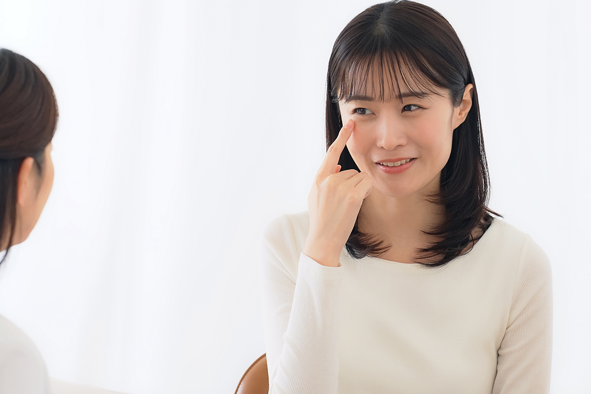 クマ取りダウンタイム中の言い訳12選！バレない隠し方と早く終わらせるコツ